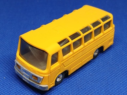 5784 Mercedes "minibus".